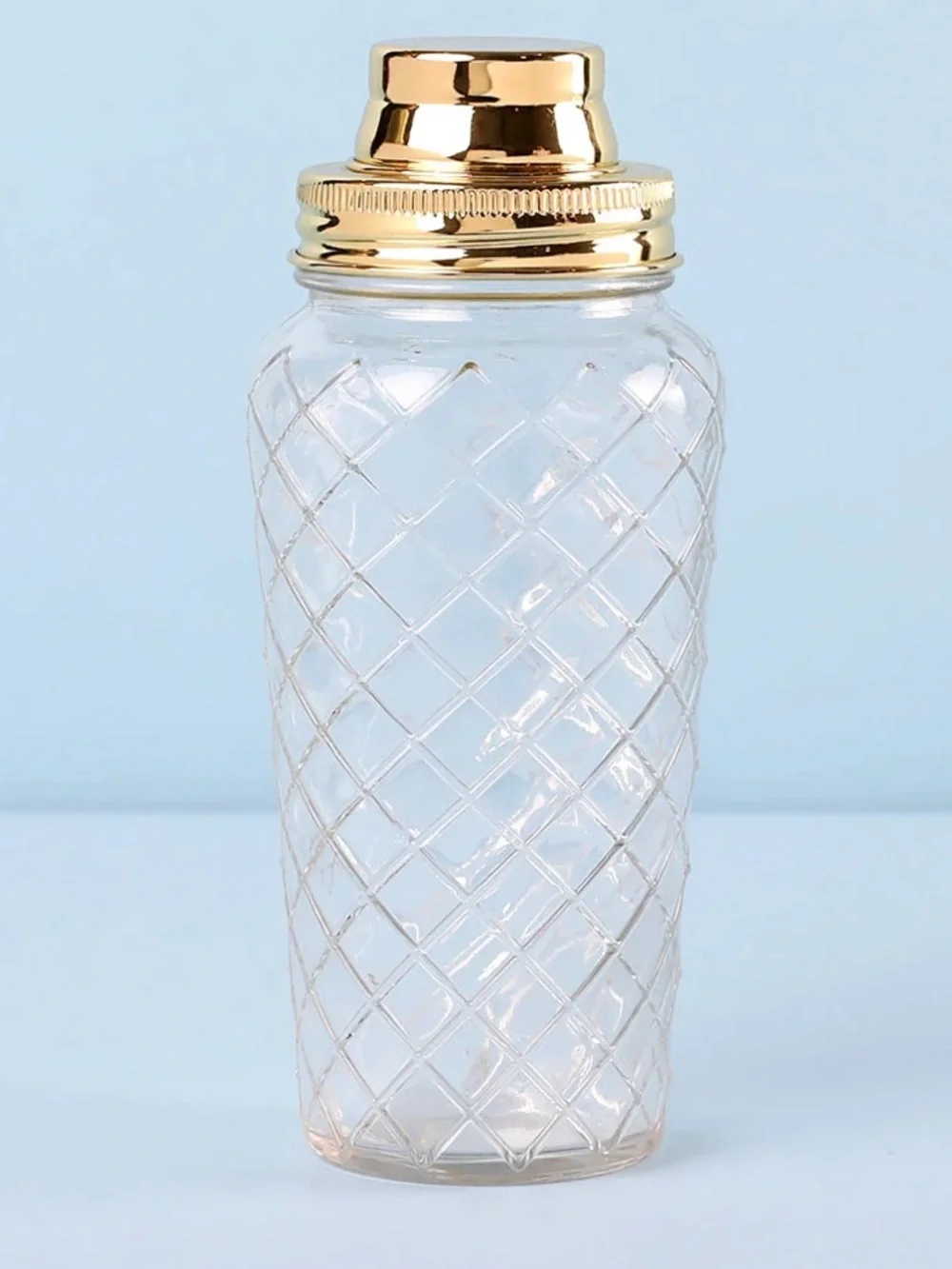 Chic & Tonic Cocktail Shaker